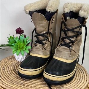 Sorel Winter Boots - Black and Tan